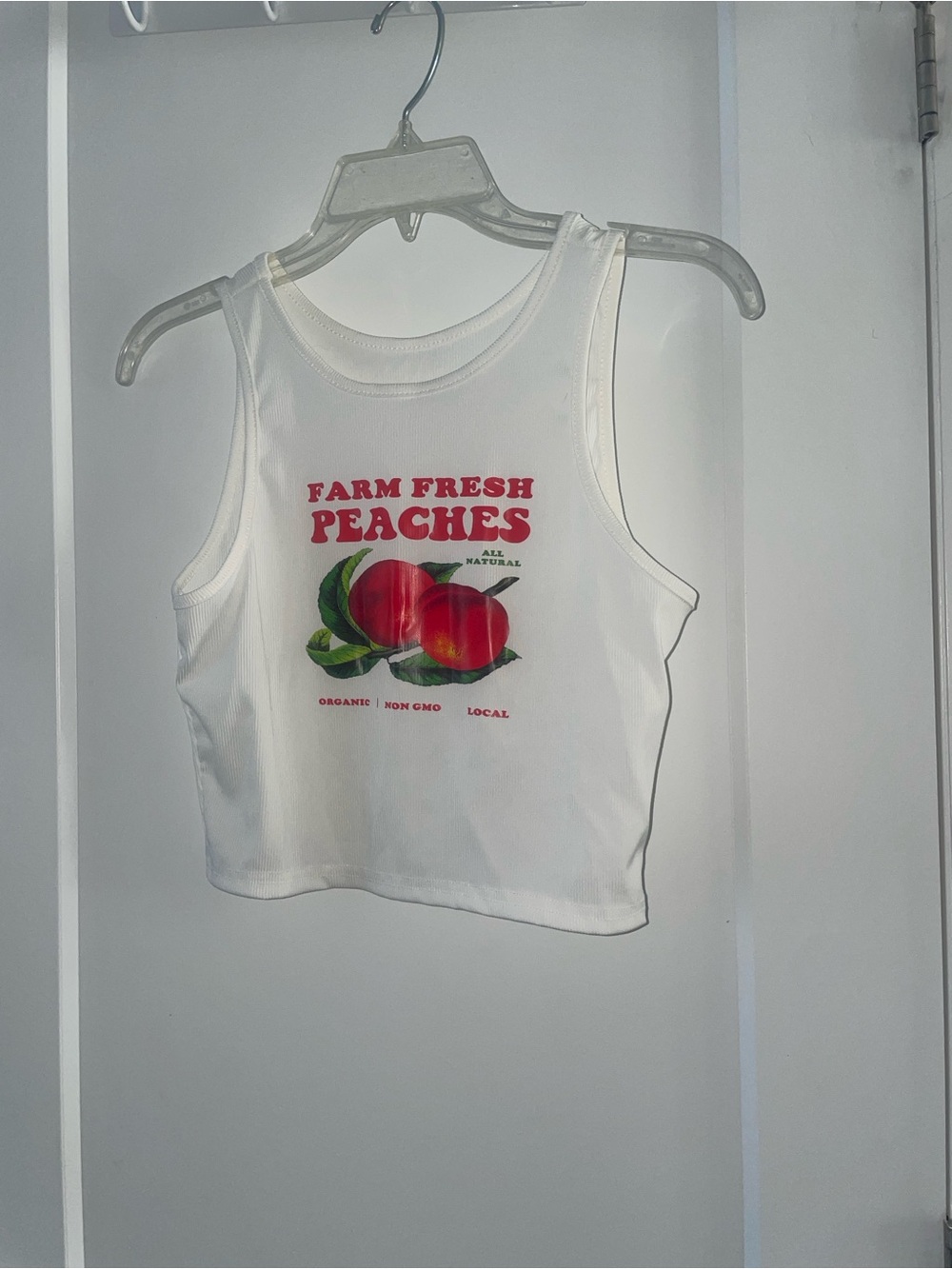 Farm Fresh Peaches Graphic Crop Tank Top - White